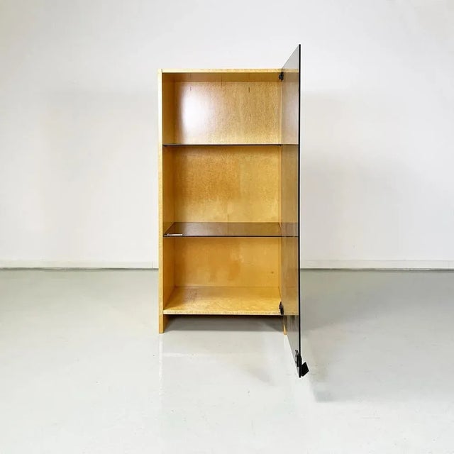 Modern Italian Light Briar and Smoked Glass Bookcase attributed to Saporiti, 1970s For Sale - Image 3 of 12