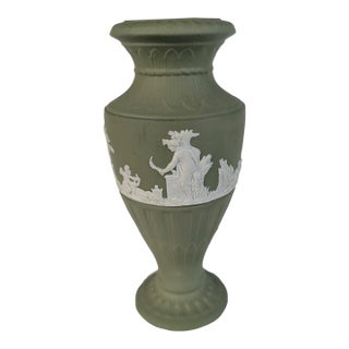 Vintage MCM Wedgewood Jasperware Green Vase For Sale