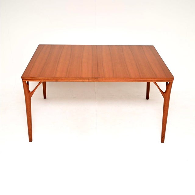 Mid-Century Modern Vintage Danish Teak Dining Table by Willy Sigh for H. Sigh & Søns Møbelfabrik, 1960 For Sale - Image 3 of 11