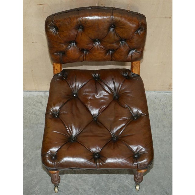 Antique Regency Brown Leather & Oak Chesterfield Desk Chair, 1820s For Sale - Image 10 of 18