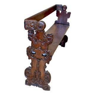 Italian Baroque Carved Walnut Revolving Hall Bench, Late 17th–Early 18th Century For Sale