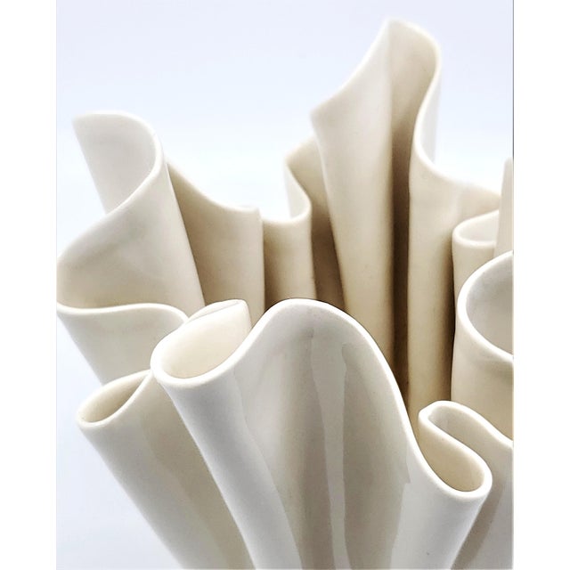 Vase Trompe l'Oeil For Sale - Image 9 of 12