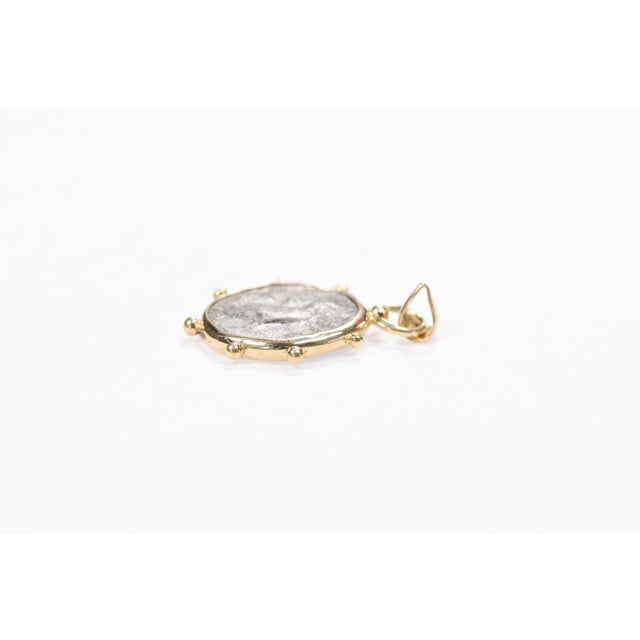 Silver Crab Didrama [Coin] Pendant W/ 18 Kt Gold For Sale - Image 8 of 12