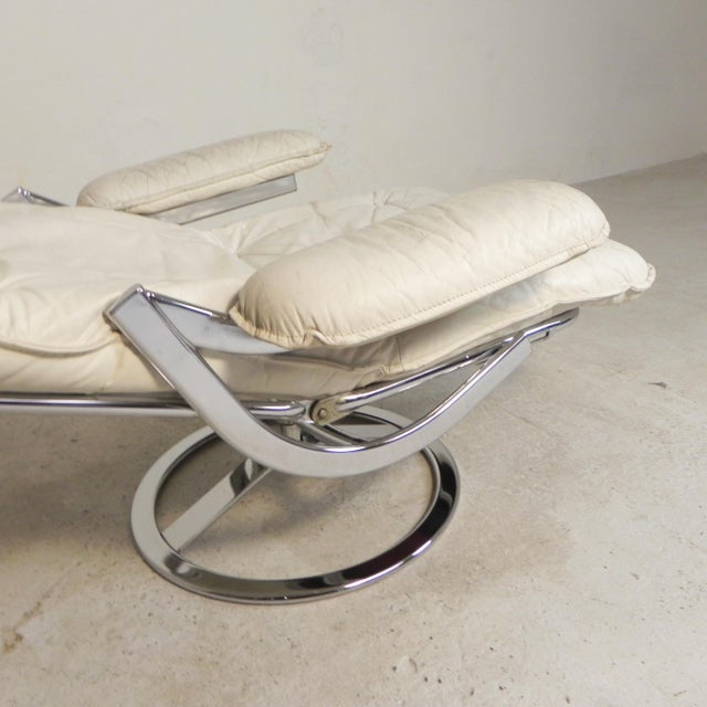 Armchair with White Leather Upholstery from Leolux, 1960s For Sale - Image 12 of 18