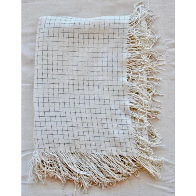 American Circa 1920 Vintage Ivory & Gray Windowpane Wool Throw Blanket For Sale - Image 3 of 9