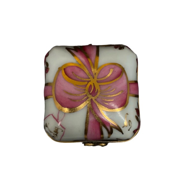 Mid-Century Modern Early 20th Century Limoges Pink Bow Box For Sale - Image 3 of 4