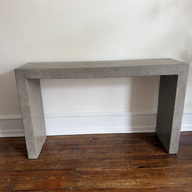 Beautiful minimalist vintage CB2 cement console. Perfect in every room, extremely fun to style. A few minor imperfections...