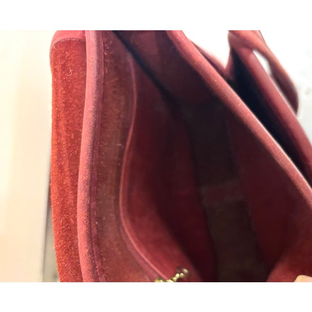 Traditional Coach 1970s-80s Red Leather Cross-Body Purse For Sale - Image 3 of 8