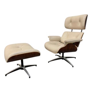 Mid-Century Modern Plycraft Walnut Eames Style Lounge Chair & Ottoman For Sale