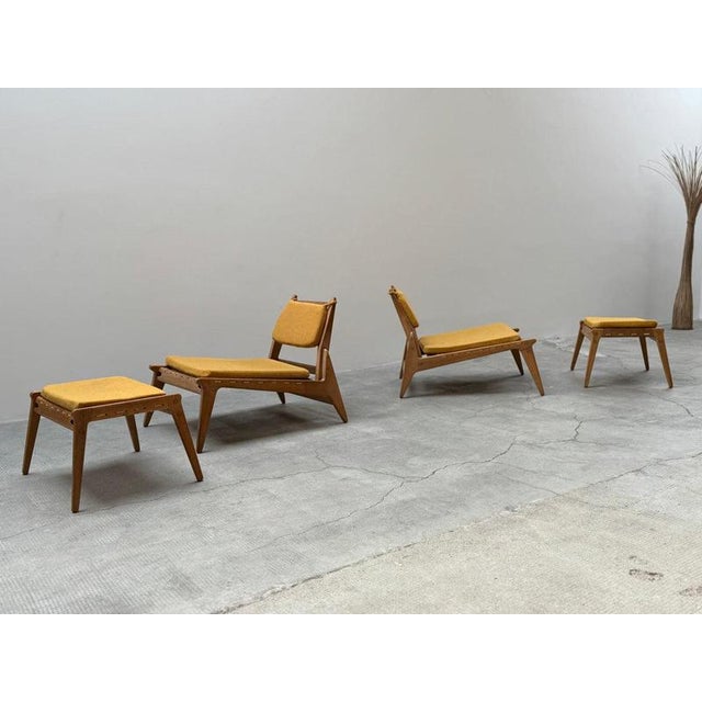 Hunting Lounge Chairs with Ottomans in Oak by Heinz Heger for PGH Annaberg Buchholz, 1960s, Set of 4 For Sale - Image 9 of 10
