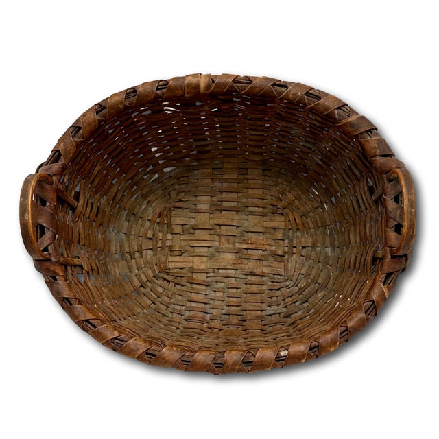 Auburn Small Size Late 19th Century Antique American Hand Woven Ash Splint Bread Basket - Nice Original Color & Patina For Sale - Image 8 of 18