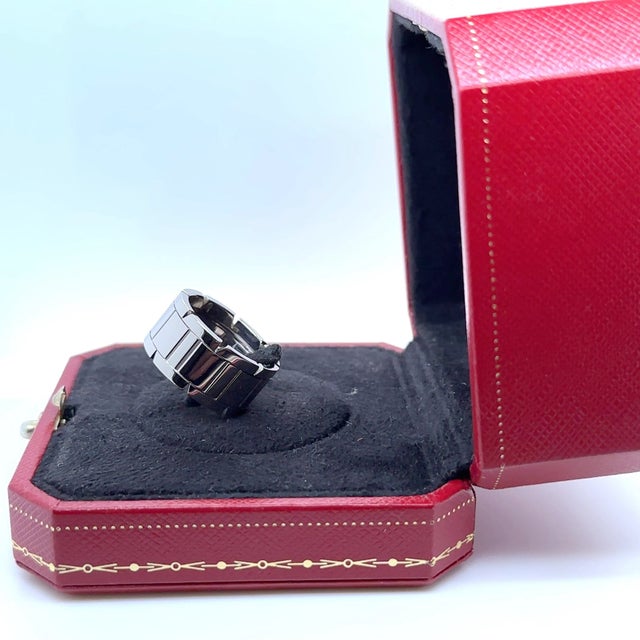Silver Cartier 18ct White Gold Tank Française Ring 14.81g, Size 9 For Sale - Image 8 of 11