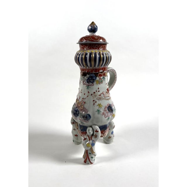 Tripod Fountain in Imari Porcelain, Japan, 1700 For Sale - Image 10 of 10