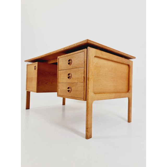 Brown Vintage Danish Desk in Oak by Arne Vodder for GV Møbler, Denmark, 1960s For Sale - Image 8 of 18