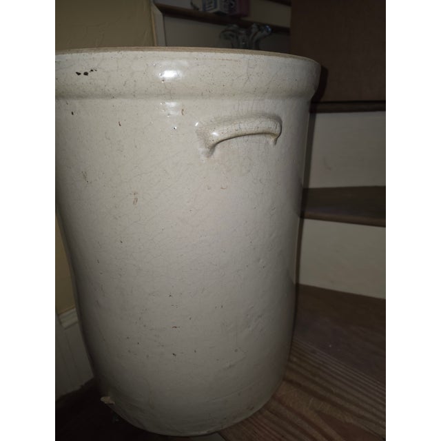 19th Century 8 Gallon Stoneware Crock by the Buckeye Pottery Company For Sale In San Antonio - Image 6 of 14