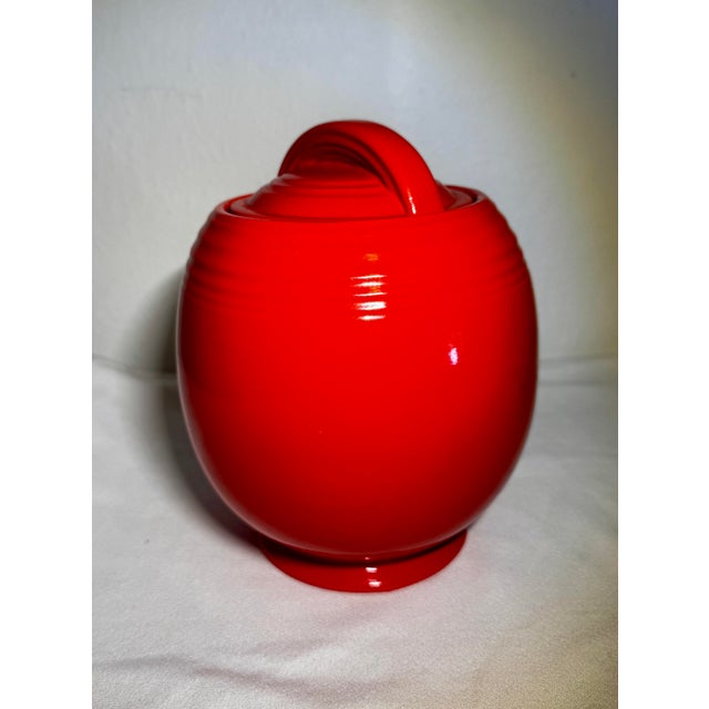 Iconic Art Deco 1930’s Hall 5 Band Cookie Jar in Excellent Condition. Made in Liverpool, Ohio. Beautiful Chinese Red glaze.