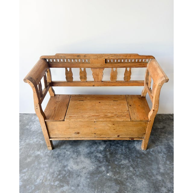 Late 19th Century Antique European Pine Storage Bench For Sale - Image 5 of 10