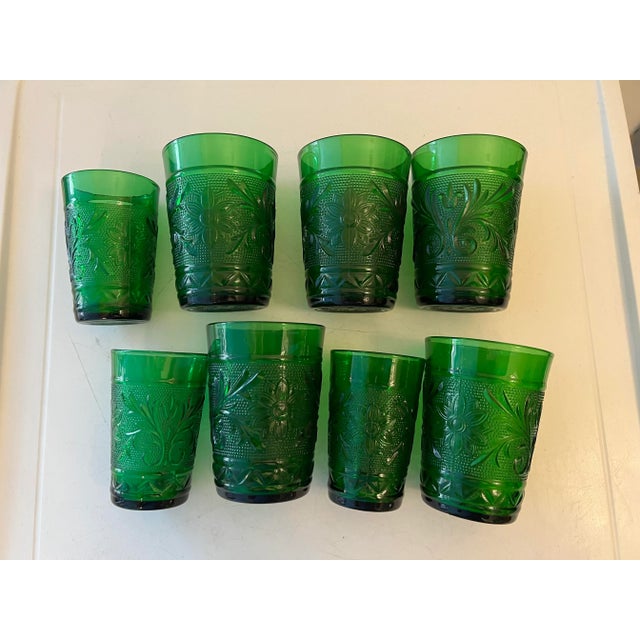 Glass 1950s Mid Century Sandwich Forest Green Anchor Hocking Glassware -Set of 8 For Sale - Image 7 of 9