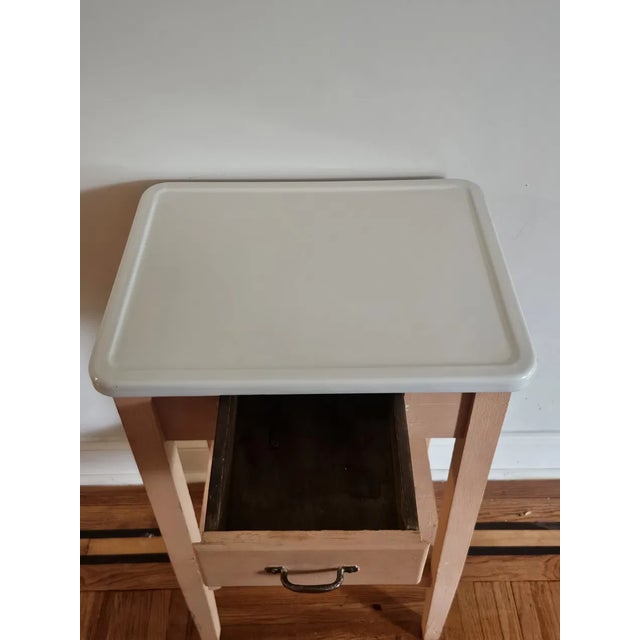 Farmhouse French Enamel Top Bedside Table / Nightstand - Peach Painted Wood, Brass Hardware, C. Late 19th Century For Sale - Image 3 of 8