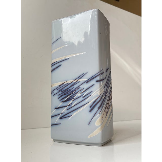 1970s Vintage Abstract Porcelain Vase with Rush Grass by Ivan Weiss for Royal Copenhagen, 1970s For Sale - Image 5 of 9