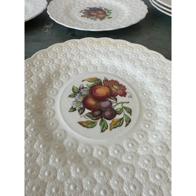 1950s Copeland Spode England Alden Daisy-Embossed Earthenware Lunch Plates- Set of 20 For Sale - Image 9 of 12
