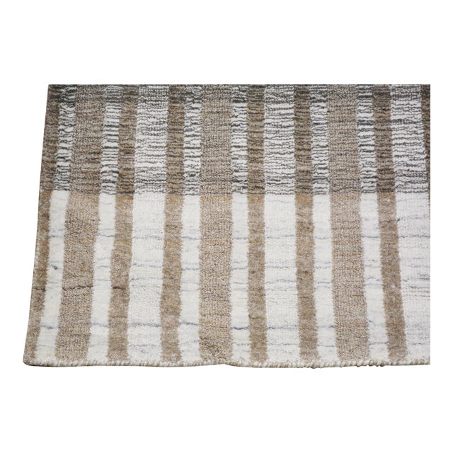Modern Indian Handloom Wool/Bamboo Rug, 8'x10' For Sale