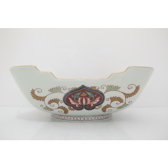 Early 20th Century Japanese Arita Porcelain Imari Kisen Kiln Gold Gokunishiki 9 1/2" Lobed Rim Bowl For Sale - Image 5 of 15