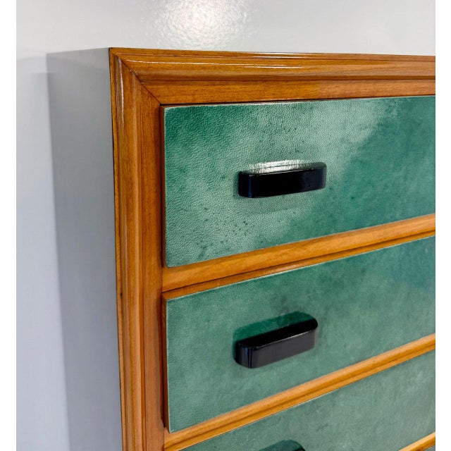 Italian Chest of Drawers in Emerald Green Parchment and Walnut with Black Details, 1950s For Sale - Image 11 of 15