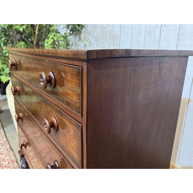 19th Century Victorian English Mahogany Chest of Drawers For Sale - Image 18 of 18