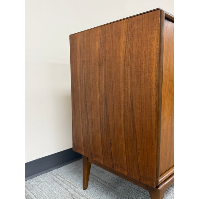 Wood Mid-Century Modern Credenza ~ Great as Tv Stand For Sale - Image 7 of 10
