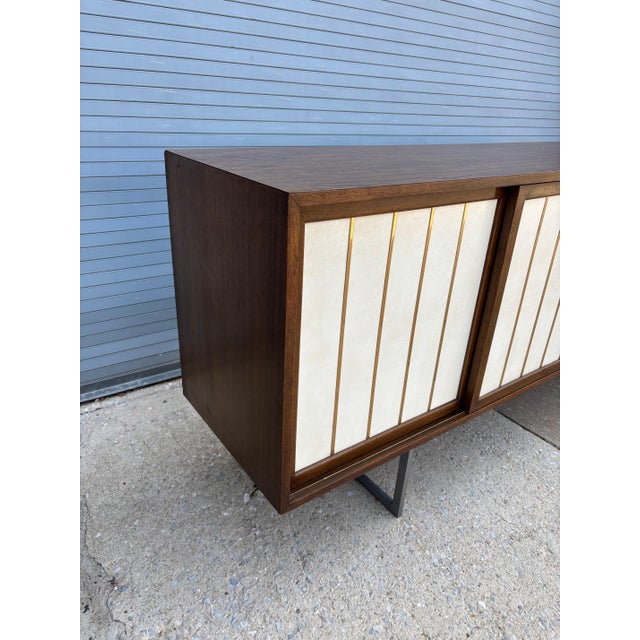 Brown 1950s Harvey Probber Credenza For Sale - Image 8 of 9