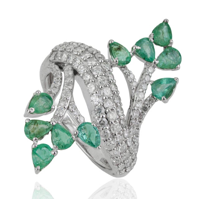 Victorian Art Nouveau Inspired Natural Emerald & Diamond Cocktail Ring for Women, Size 7 For Sale - Image 3 of 14