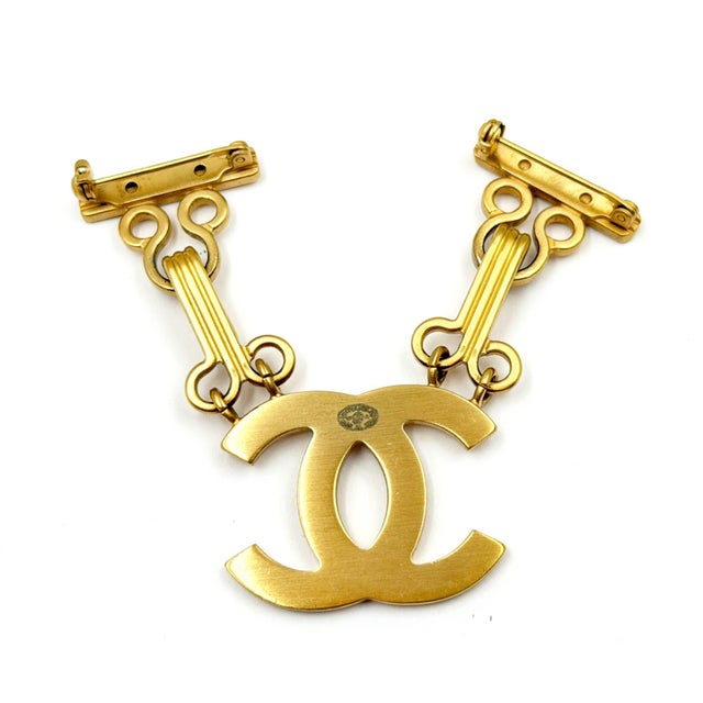 Chanel Chanel Vintage Gold CC Hook and Eye Large Double Brooch For Sale - Image 4 of 5