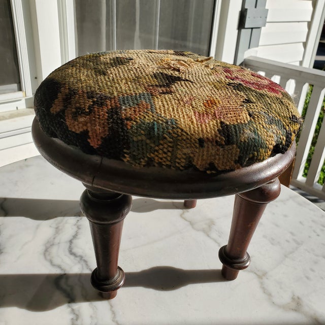 Late 19th Century Victorian Needlepoint Ladies' Foot Stool With Tuned Wooden Legs For Sale - Image 4 of 15