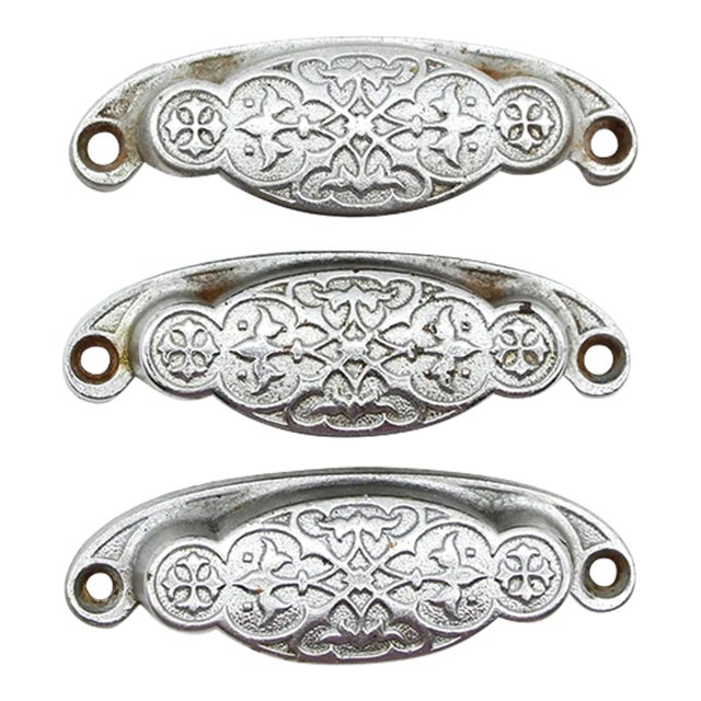 Set of 4 Vintage Victorian Cast Iron Bin Drawer Pulls For Sale