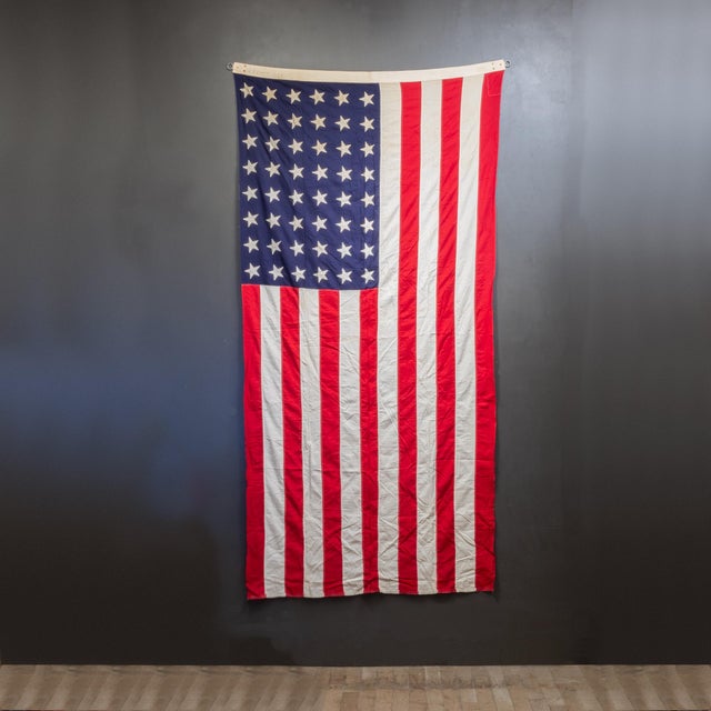 Large Philadelphia q.m. Depot American Flag With 48 Stars c.1940-1950 For Sale - Image 4 of 8