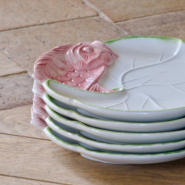 Large Vintage Hand-Painted Majolica Plates with Fish Design from Chaumette Paris, 1950s, Set of 5 For Sale - Image 4 of 7