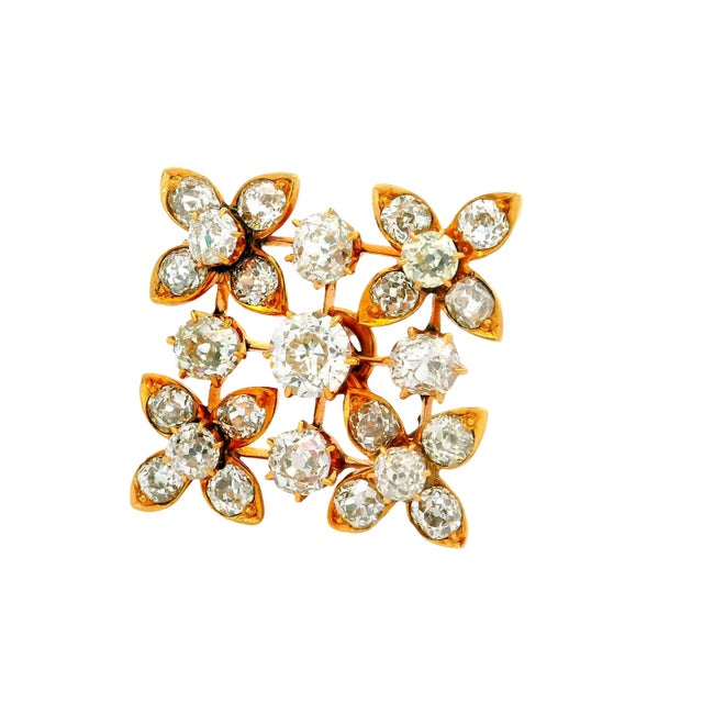 Victorian Late 19th Century Victorian Diamond 14k Yellow Gold Flower Pendant Brooch For Sale - Image 3 of 6