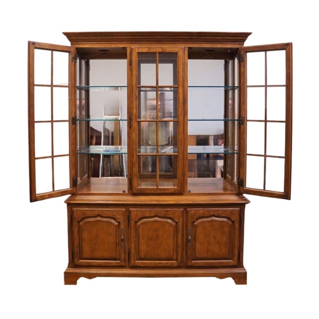 Late 20th Century Drexel Furniture Chatham Oaks Collection Early American Country Style 60" Lighted Display China Cabinet 186-435-6 For Sale - Image 5 of 16