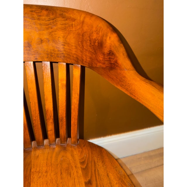 1900 - 1909 Early 1900s Antique W. H. Gunlocke Co. Solid Oak Stationary Banker's Chair For Sale - Image 5 of 14