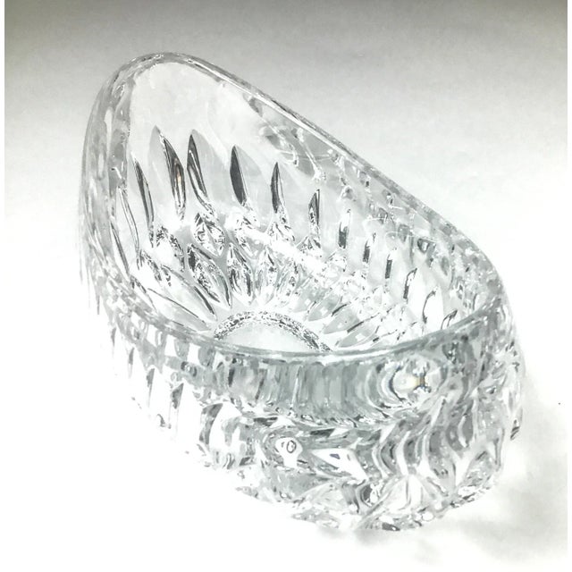 Uniquely shaped crystal clear glass container to use just about anywhere. It’s difficult to find the perfect size. Use...