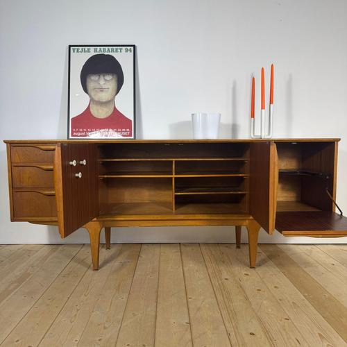 Mid-Century Modern Sideboard in Teak, 1960s For Sale - Image 3 of 14