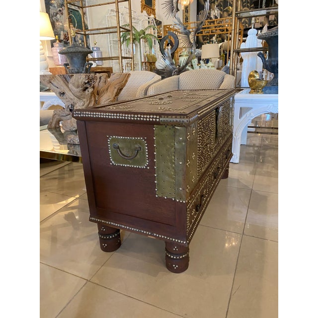 Antique Arab Zanzibar Wooden and Brass Studded Coffee Cocktail Table Trunk Chest For Sale In West Palm - Image 6 of 11