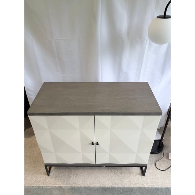 Ethan Allen Ethan Allen Ravenswood Geometric Media Cabinet For Sale - Image 4 of 9