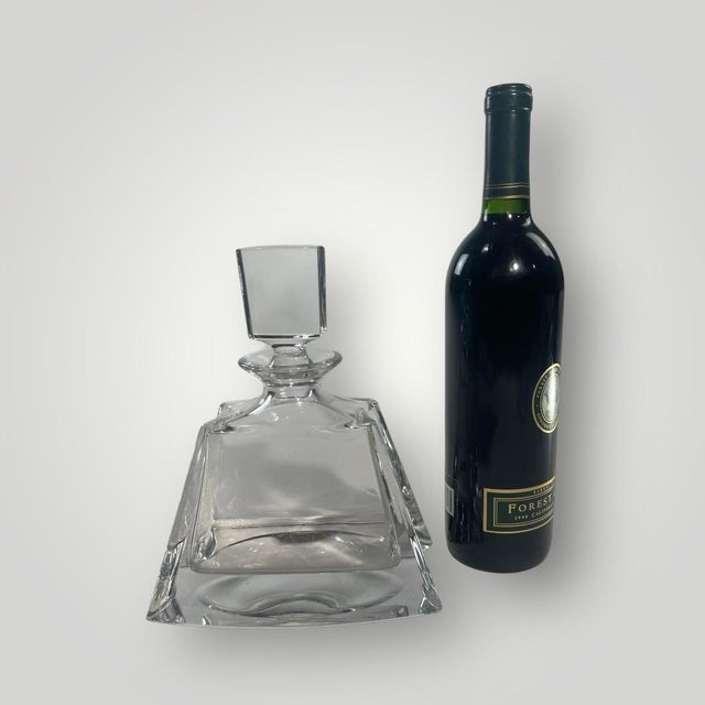 Modern 1970s Geometric Shannon Crystal Decanter With a Faceted Stopper For Sale - Image 3 of 12