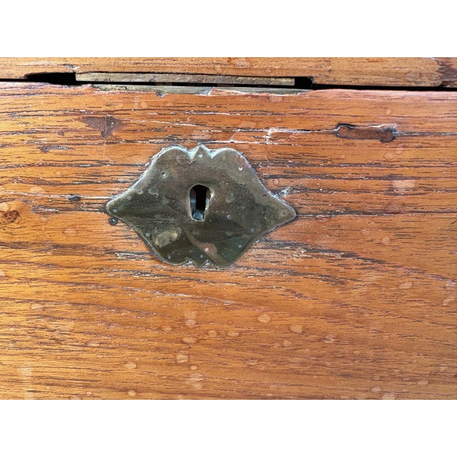 Chest in Wood and Brass For Sale - Image 5 of 18