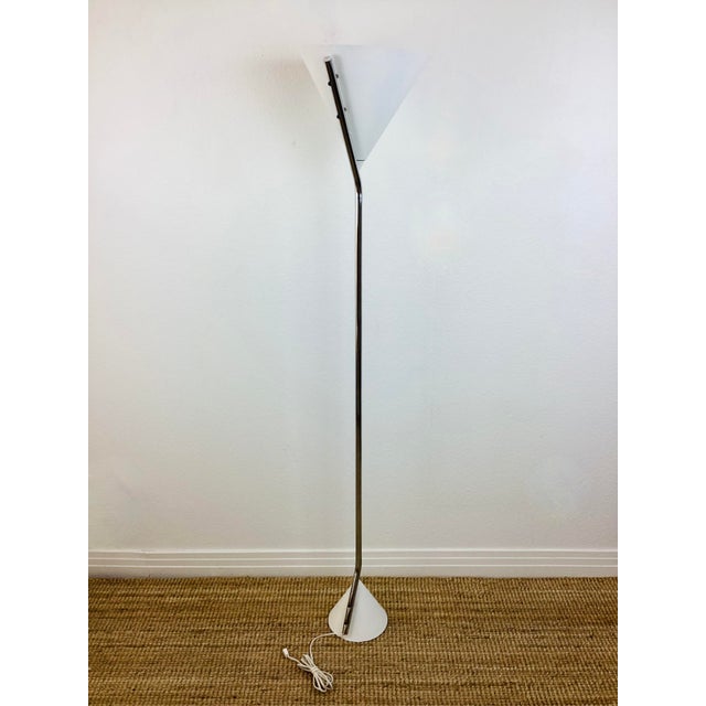 Vintage 1960s Mid Century Modern Memphis Style White & Chrome Torchiere Floor Lamp For Sale In Palm Springs - Image 6 of 7