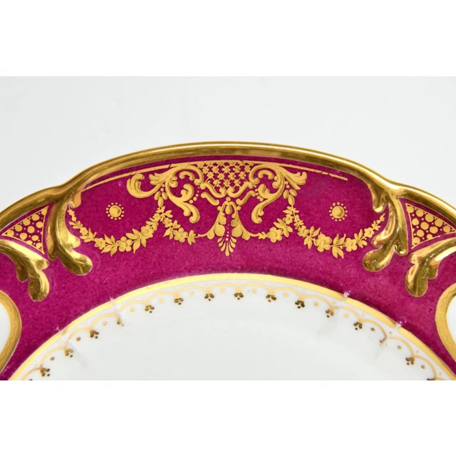 Early 19th Century Schoelcher French Hand-Painted Ornithology Paris Porcelain Cabinet Plate For Sale In Los Angeles - Image 6 of 8