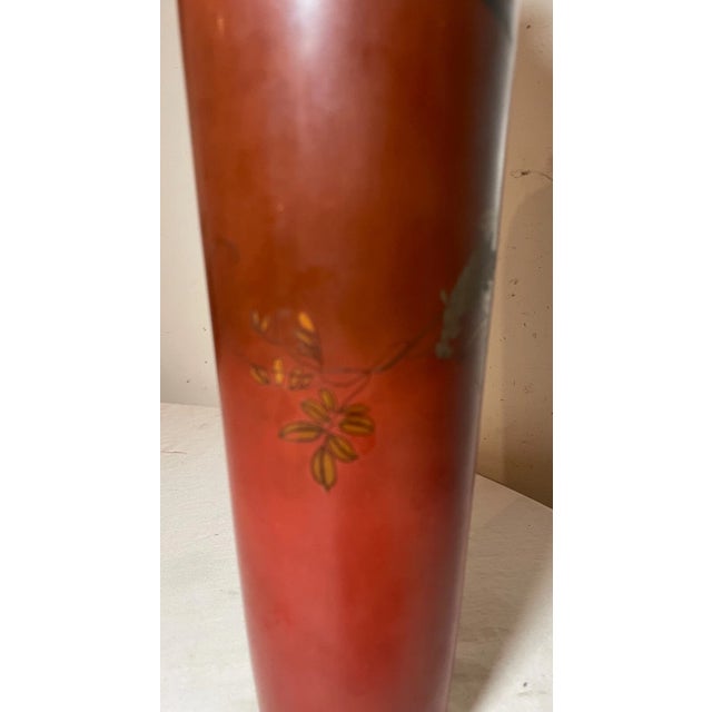Big Antique 19th Century Japanese Meiji Red Totai Cloisonné Porcelain Bird Vase For Sale - Image 11 of 17