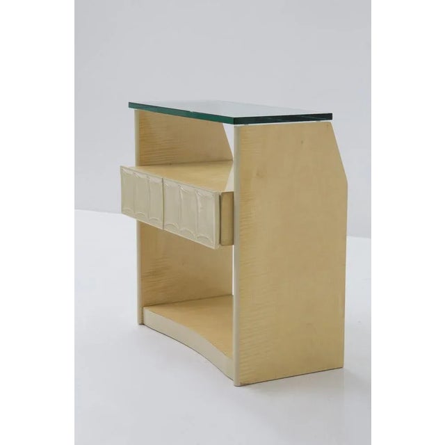 Italian Lacquered Wood and Glass Nightstands by Giovanni Gariboldi, 1950, Set of 2 For Sale - Image 4 of 9